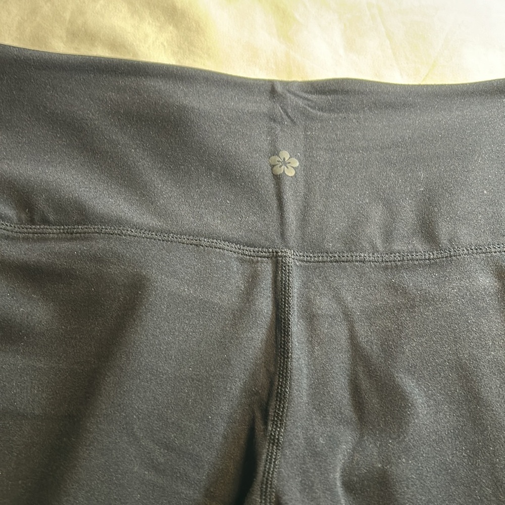 NWT Tuff Ladies Active Vida Capri Size M Black - Picture 6 of 6